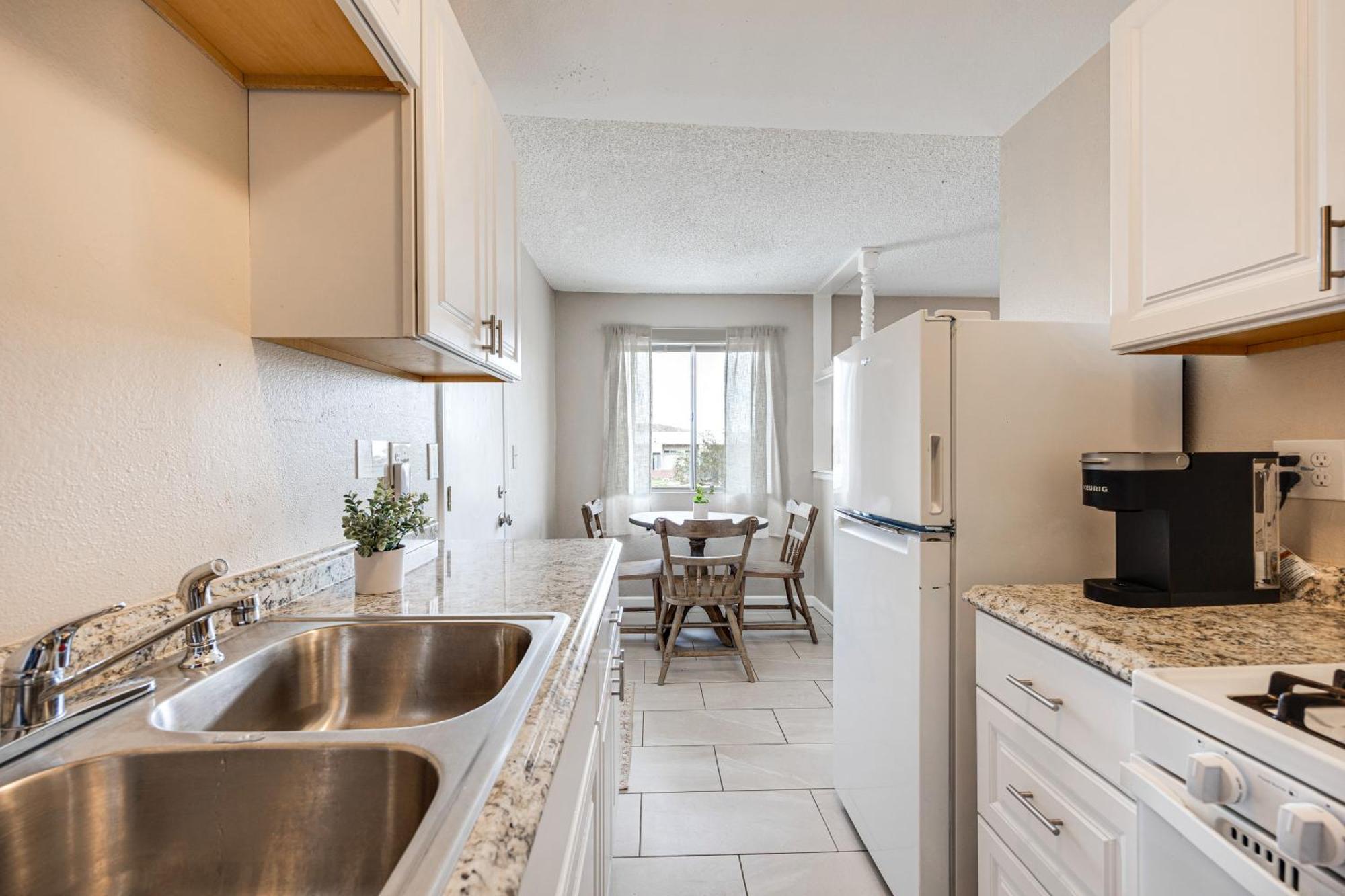 Convenient Joshua Tree Apartment - Walk To Town! المظهر الخارجي الصورة