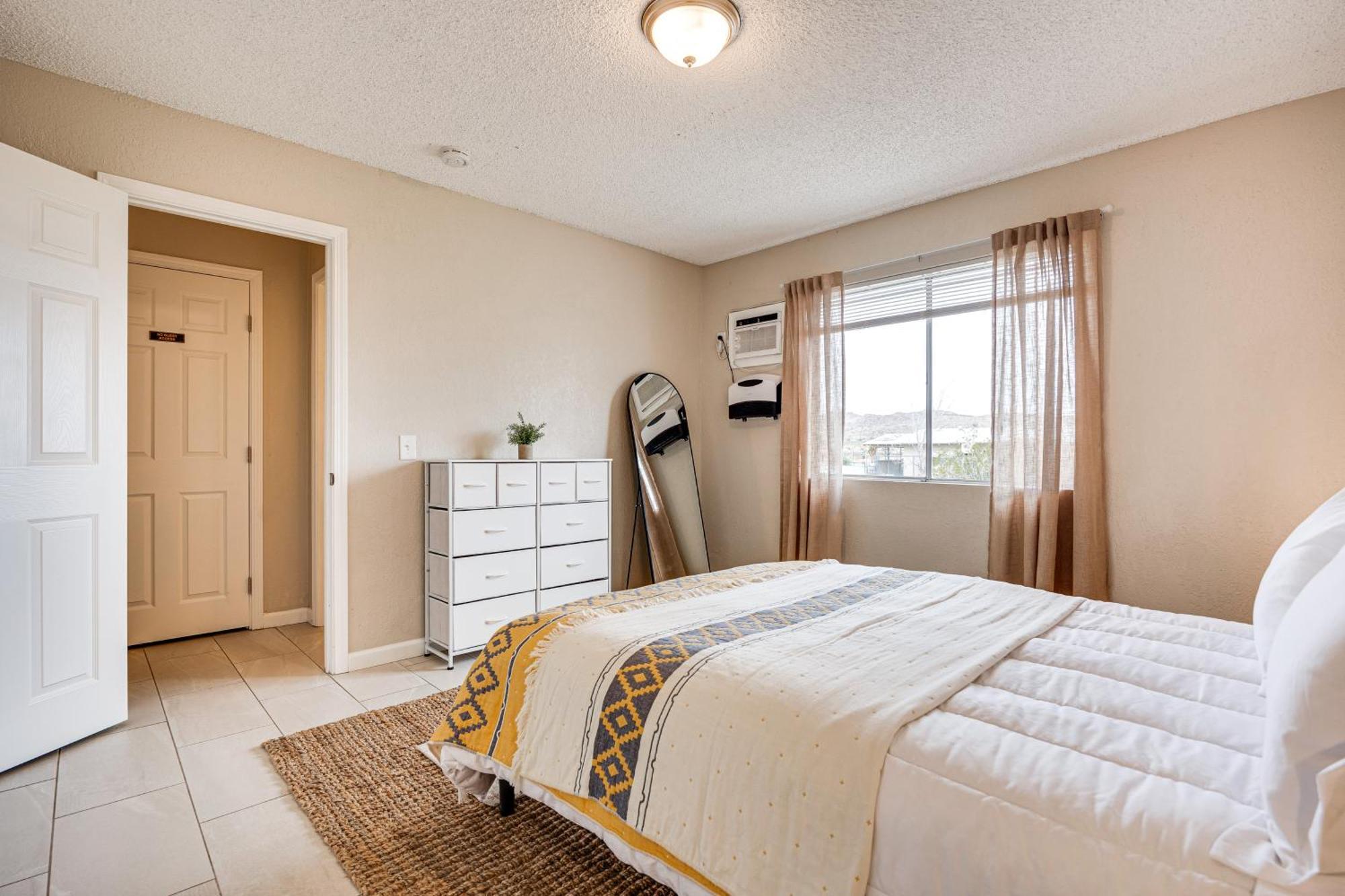 Convenient Joshua Tree Apartment - Walk To Town! المظهر الخارجي الصورة
