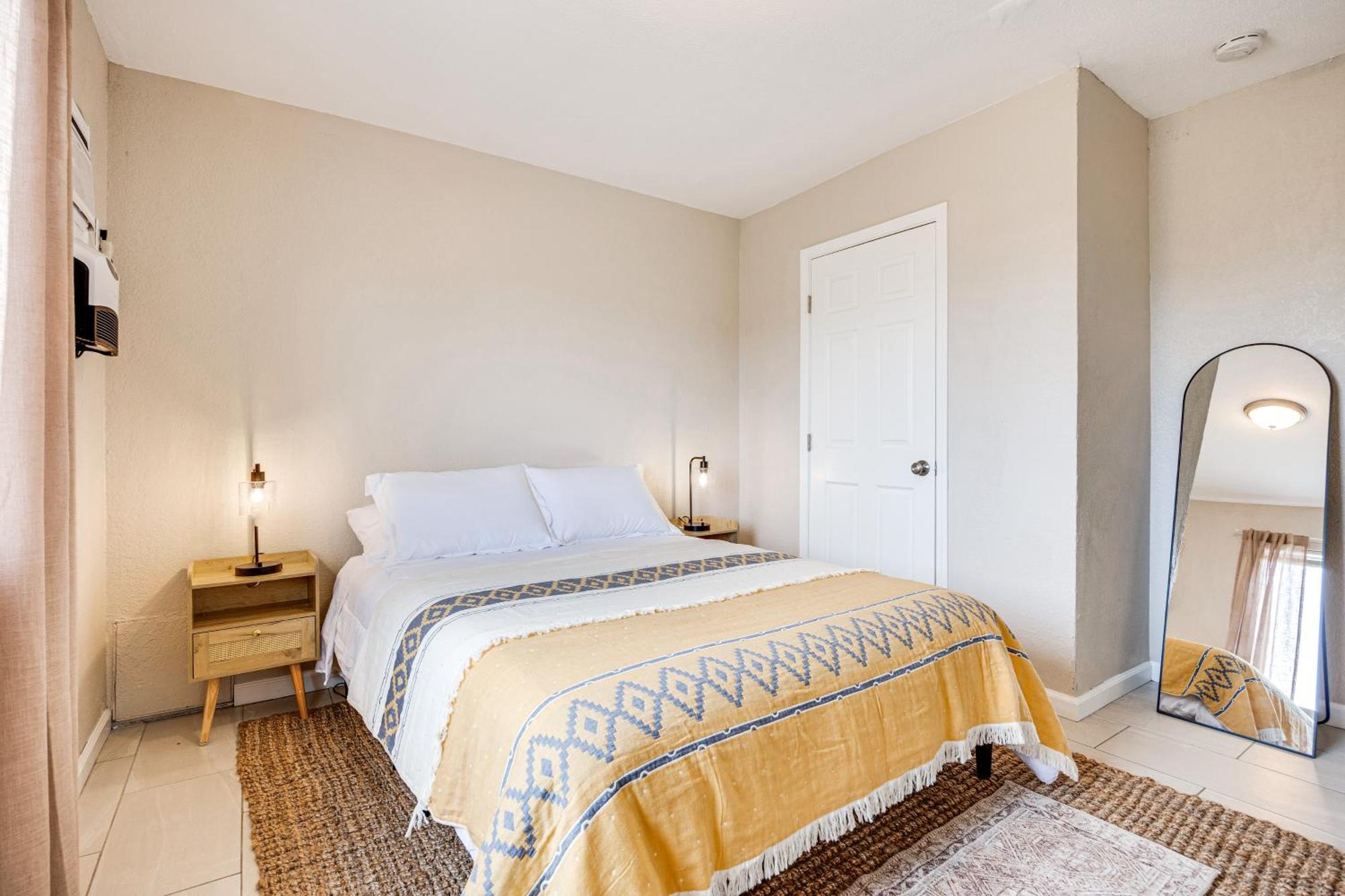 Convenient Joshua Tree Apartment - Walk To Town! المظهر الخارجي الصورة